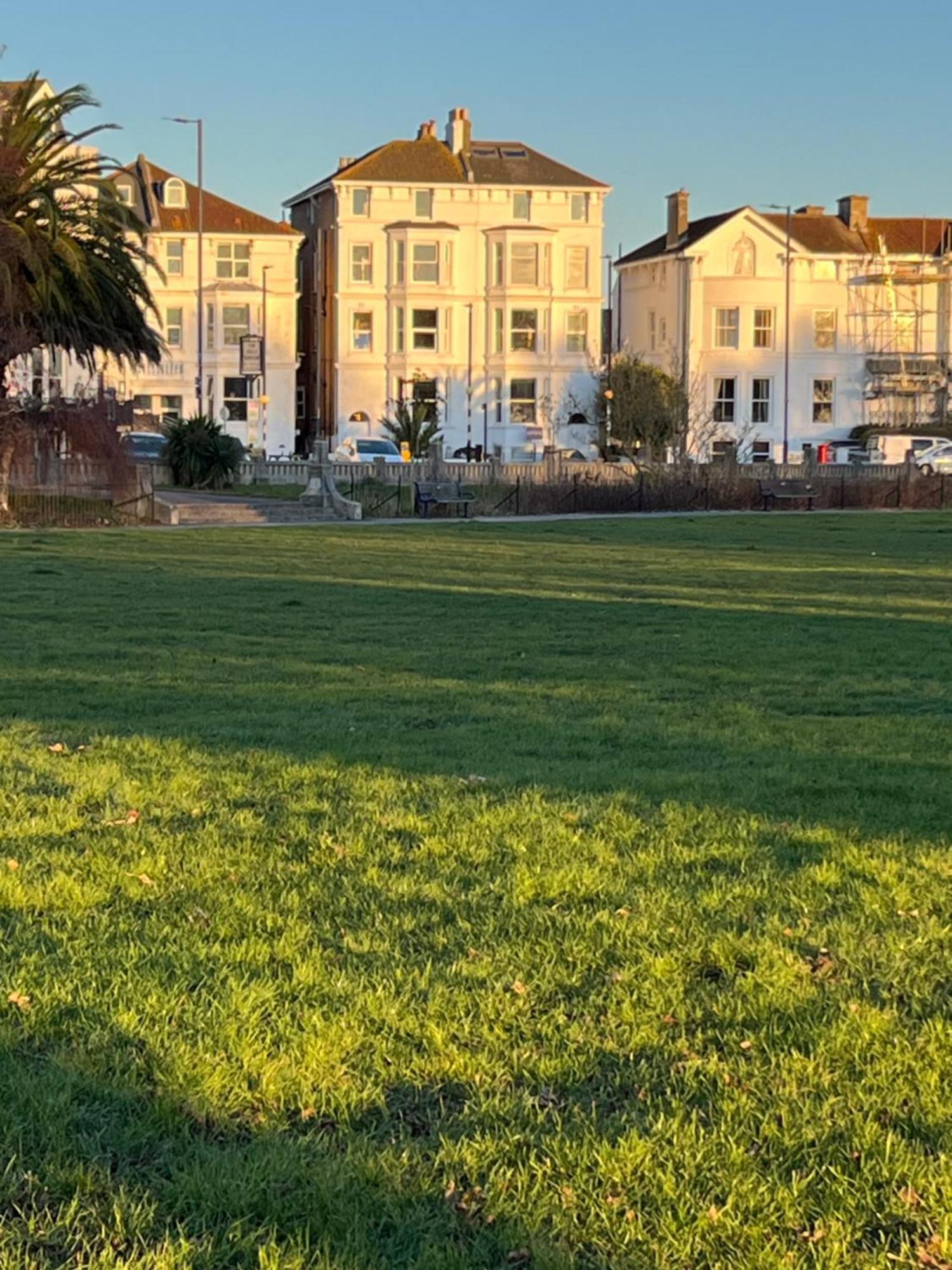 Appartement Southsea, - Two Bedroom - Newly Refurbished Throughout - Treetop Sea Views Portsmouth